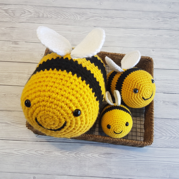Tiktok Bee Crochet Pattern In 3 Sizes Tiktok Bee Crochet Pattern In 3 Sizes