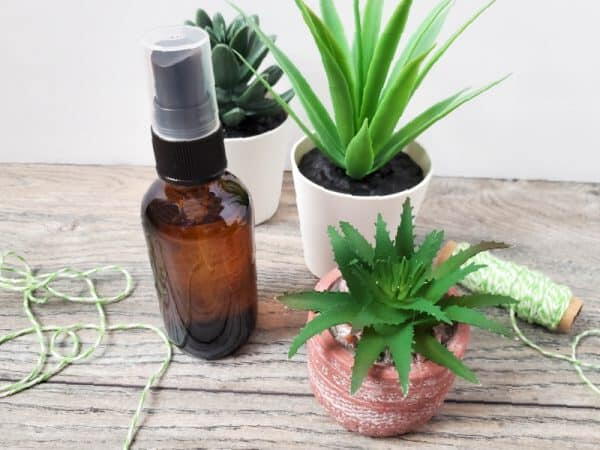 Easy To Make Diy Lavender Linen Spray Easy To Make Diy Lavender Linen Spray