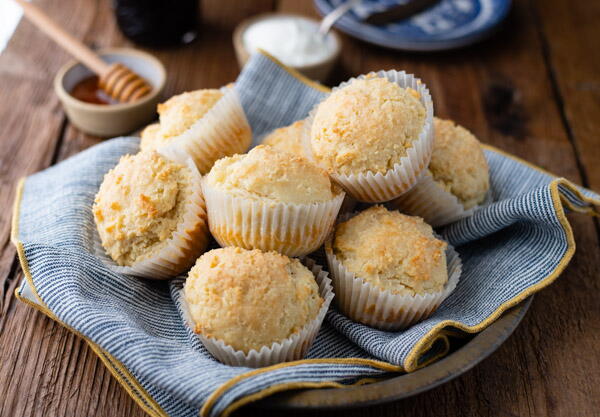 3-ingredient Sour Cream Muffins 3-ingredient Sour Cream Muffins