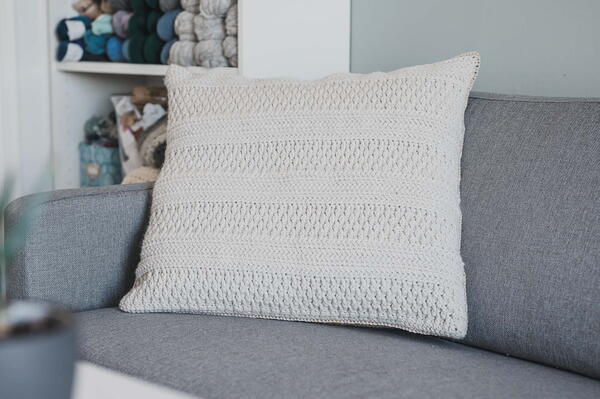 Simple Crochet Pillow Cover Simple Crochet Pillow Cover