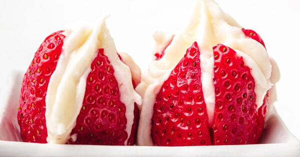 Cheesecake Stuffed Strawberries Cheesecake Stuffed Strawberries