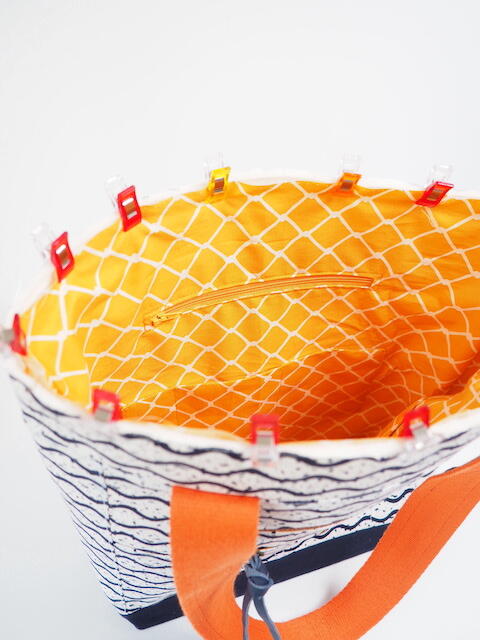 How To Add A Bound Top Zipper To A Bag Hint Its Easier Than You Think How To Add A Bound Top Zipper To A Bag. Hint: It's Easier Than You Think!