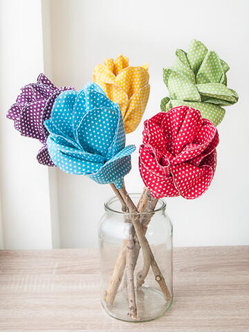 How To Make Beautiful Fabric Flowers How To Make Beautiful Fabric Flowers