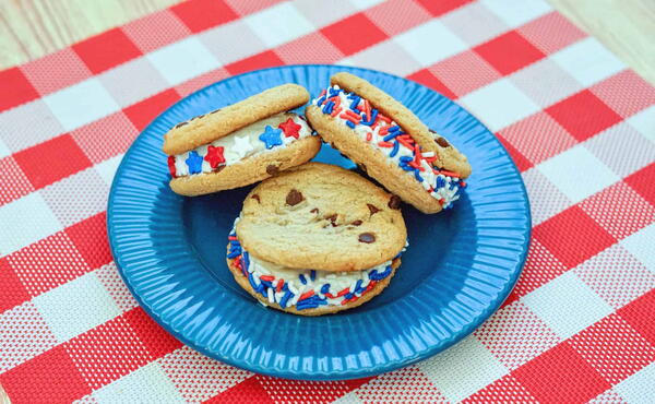 Patriotic Red White And Blue Cookie Sandwiches Patriotic Red, White And Blue Cookie Sandwiches