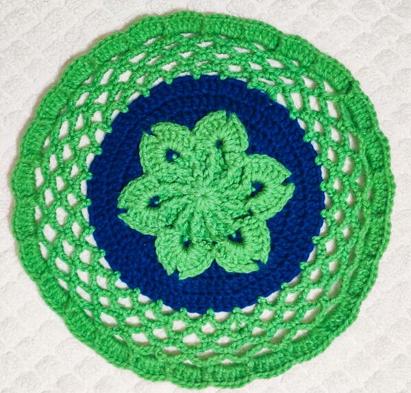 Round Crochet Flower Floor Rug Round Crochet Flower Floor Rug