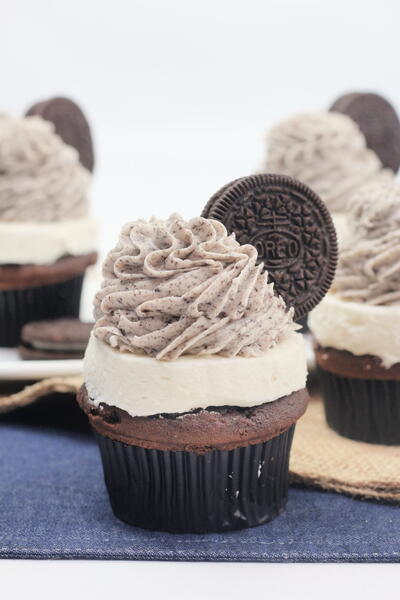Totally Extreme Oreo Cupcakes Recipe Totally Extreme Oreo Cupcakes Recipe