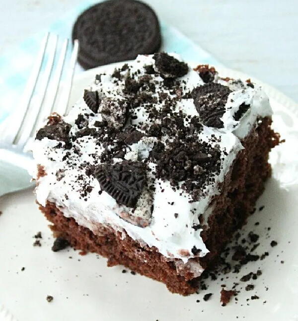 Oreo Pudding Poke Cake Oreo Pudding Poke Cake