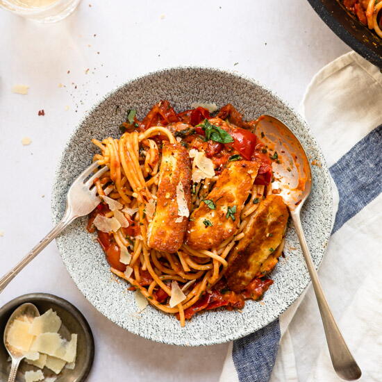 Easy Halloumi Pasta With Rich Tomato Sauce Easy Halloumi Pasta With Rich Tomato Sauce
