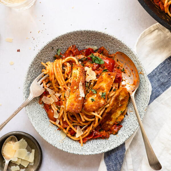 Easy Halloumi Pasta With Rich Tomato Sauce