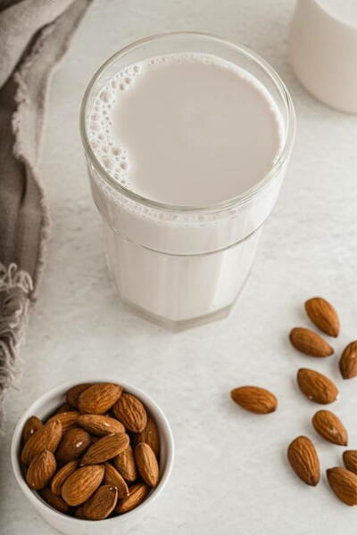 How To Make Homemade Almond Milk How To Make Homemade Almond Milk
