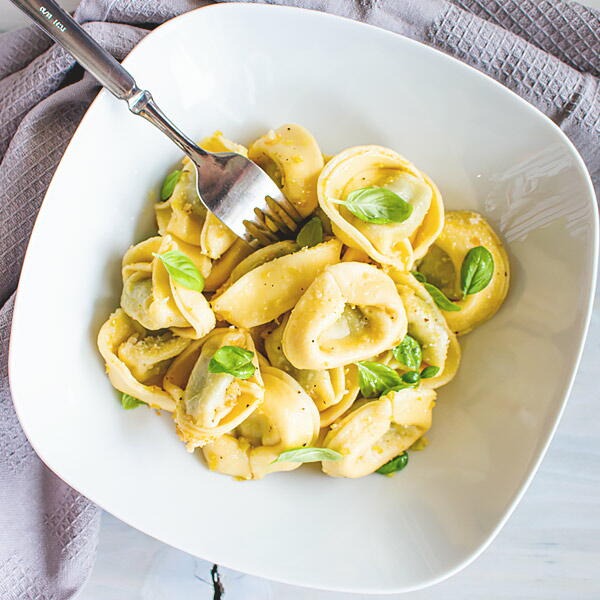 Lemony Olive Oil Tortellini Lemony Olive Oil Tortellini