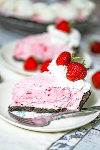 Frozen Strawberry Cheesecake Frozen Strawberry Cheesecake