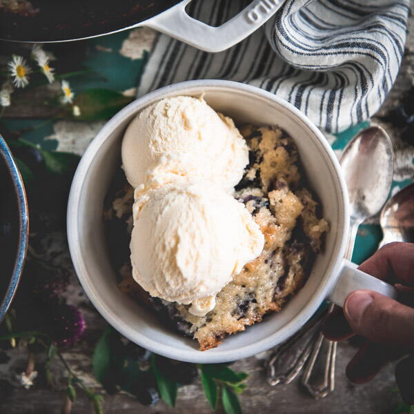 Easy Blueberry Cobbler