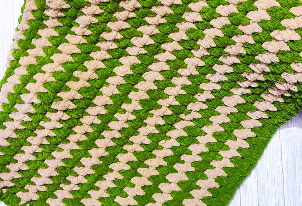 Snuggly Crochet Baby Blanket With Moss Stitch Snuggly Crochet Baby Blanket With Moss Stitch