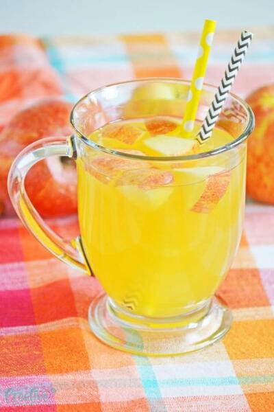 Hot Spiked Apple Cider With Caramel Flavor Hot Spiked Apple Cider With Caramel Flavor