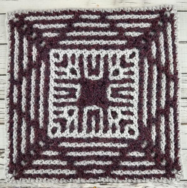 August Interlocking Square August Interlocking Square