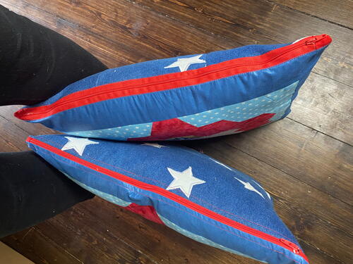 Make A Cushion Cover From An Orphan Block with Lazy Zipper Hacks Make A Cushion Cover From An Orphan Block (with Lazy Zipper Hacks)