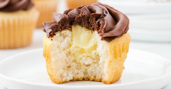 Boston Cream Cupcakes Boston Cream Cupcakes