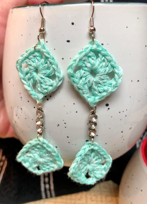 4 Beginner Crochet Earrings Patterns 4 Beginner Crochet Earrings Patterns