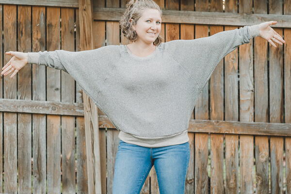 Raglan Style Loose Fit Sweatshirt Raglan Style Loose Fit Sweatshirt