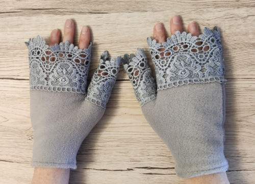 Lace Edged Fingerless Gloves Lace Edged Fingerless Gloves