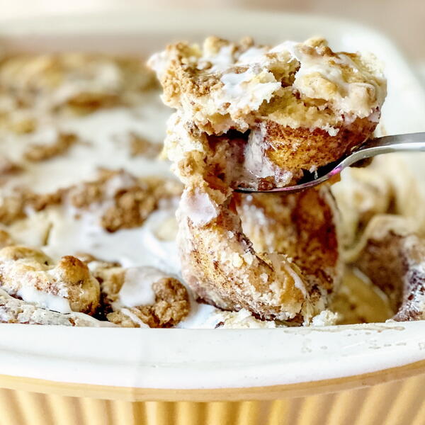 Quick Cinnamon Roll Cake Casserole Quick Cinnamon Roll Cake Casserole