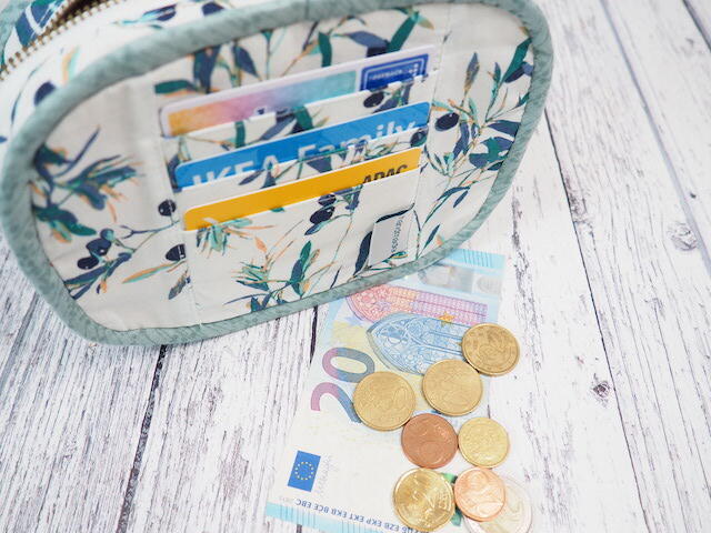 How To Make A Very Easy Credit Card Panel How To Make A Very Easy Credit Card Panel