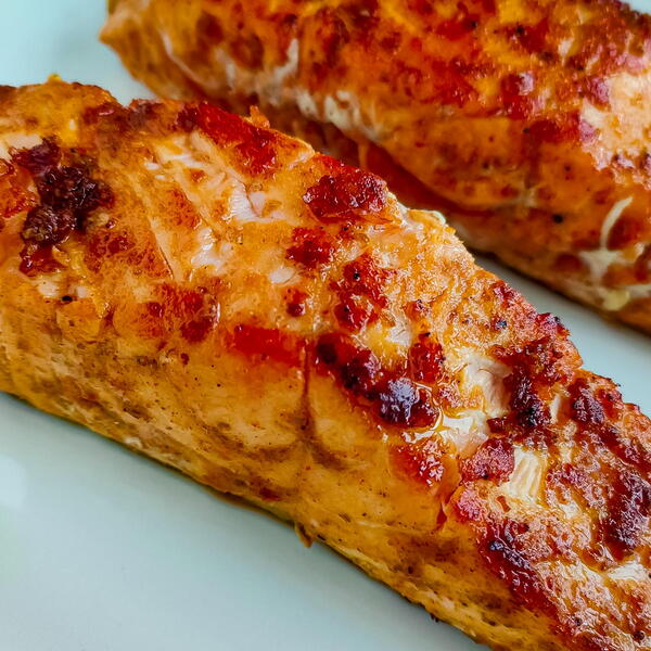 Smoked Paprika Salmon With Mango Salsa pan-friedbaked Smoked Paprika Salmon With Mango Salsa (pan-fried/baked)