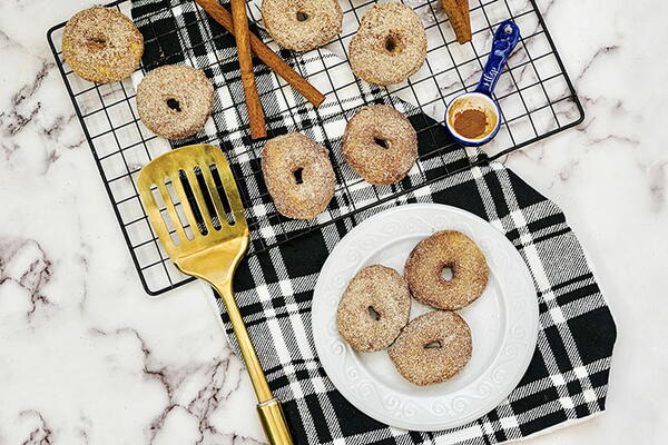 Air Fryer Doughnuts With Canned Biscuits Air Fryer Doughnuts With Canned Biscuits