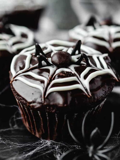 Halloween Spider Cupcakes Halloween Spider Cupcakes