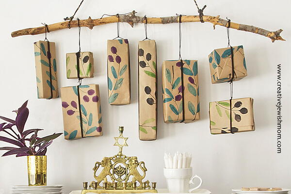 DIY Hanukkah Advent Calendar DIY Hanukkah Advent Calendar