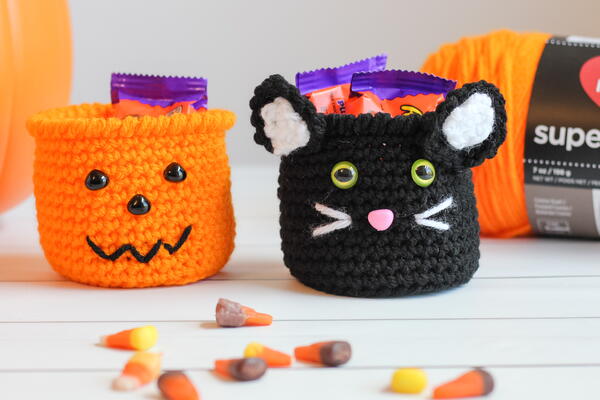 Jack Olantern Black Cat Treat Cups Jack O'lantern & Black Cat Treat Cups