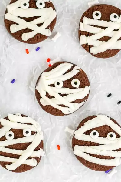 Mini Halloween Mummy Cookies Mini Halloween Mummy Cookies