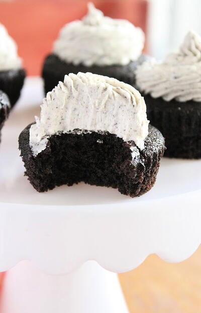 Three Ingredient Oreo Cupcakes Three Ingredient Oreo Cupcakes