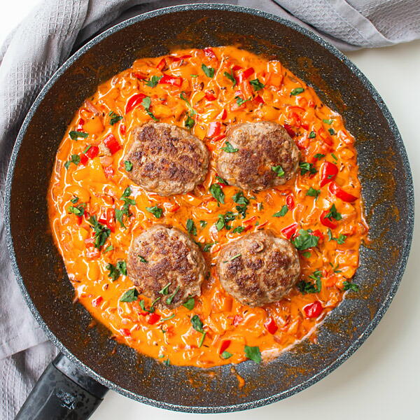 Hamburger Steak With Bell Pepper Sauce Hamburger Steak With Bell Pepper Sauce