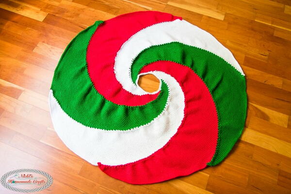 Spiral Christmas Tree Skirt Spiral Christmas Tree Skirt