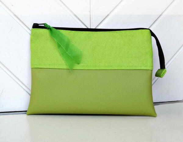 How to Sew a Simple Cosmetic Bag How to Sew a Simple Cosmetic Bag