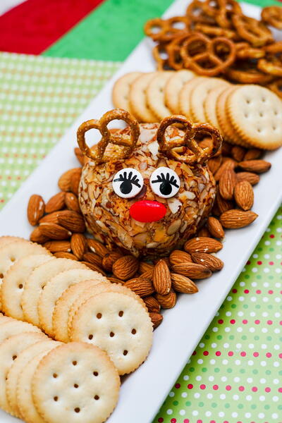 Cute Reindeer Cheese Ball Cute Reindeer Cheese Ball