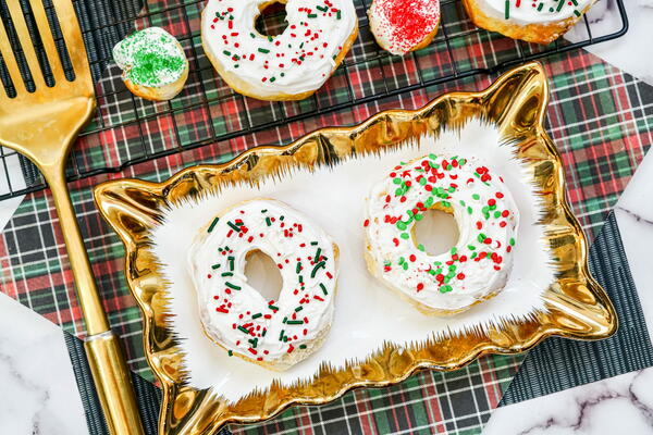 Christmas Air Fryer Donuts With Biscuits Christmas Air Fryer Donuts With Biscuits