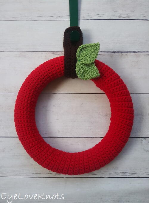 Easy Apple Wreath Easy Apple Wreath