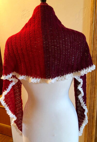 Mrs Claus Shawl Easy Crochet Pattern Mrs. Claus Shawl Easy Crochet Pattern