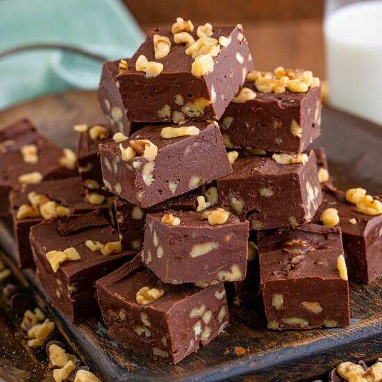 Easy Chocolate Walnut Fudge