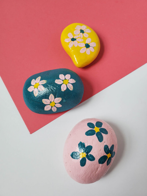 Simple Flower Painted Rocks Easy Diy Simple Flower Painted Rocks Easy Diy