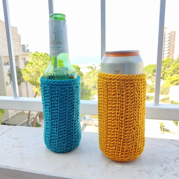 Knit-look Crochet Beer Cozy Knit-look Crochet Beer Cozy