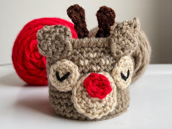 Christmas Reindeer Treat Basket Christmas Reindeer Treat Basket