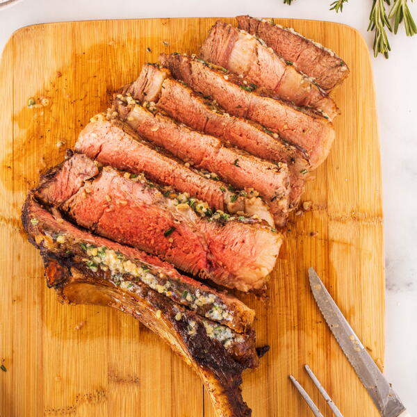 Grilled Tomahawk Steak Grilled Tomahawk Steak