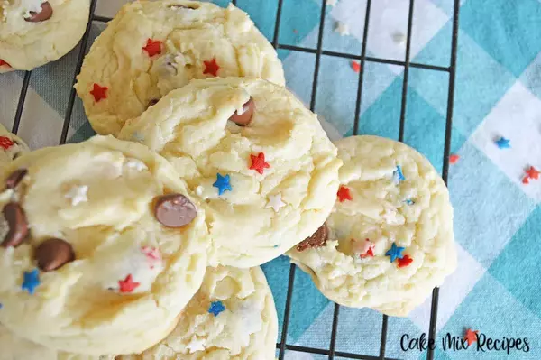 Chocolate Chip Cake Batter Cookies Chocolate Chip Cake Batter Cookies