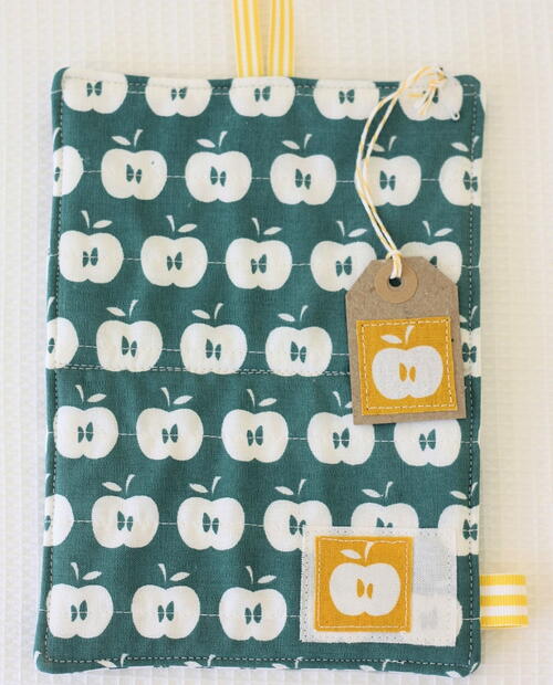 Patterned Pot Holders and Tea Towels Patterned Pot Holders and Tea Towels