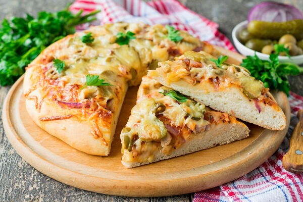 Homemade Chicken Pizza Homemade Chicken Pizza