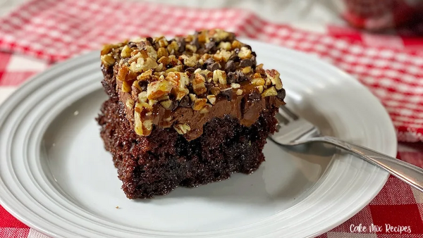 Chocolate Turtle Poke Cake Recipe Chocolate Turtle Poke Cake Recipe